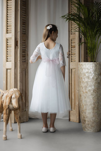 Monny_Kommunionkleid_dreiviertel_Länge_Tüll_Spitze-Z26-22