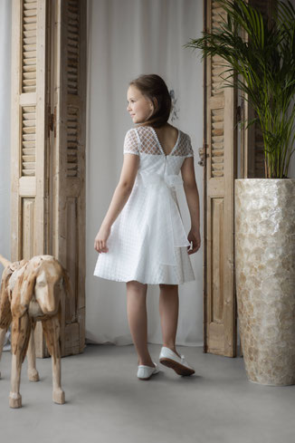 Monny_Kommunionkleid_kurz_extravagante Spitze_Z26-19