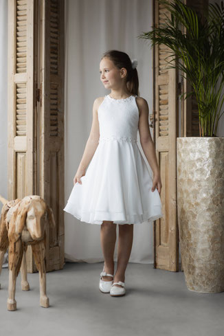 Monny_Kommunionkleid_offener_Rücken_Z26-18