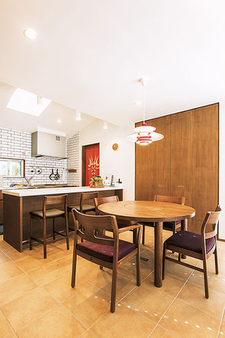 Furniture - アップライトチェアのシャルドネ甲府