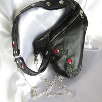 Revolverbag MOONSHINE ROSE aus schwarzem Pferdeleder