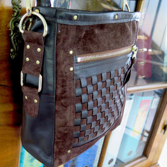 Tasche mit brauner Lederflechtung