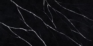 Silestone Marquina : Un noir profond et intense, traversé de veines blanches éclatantes. Un choix audacieux pour une élégance intemporelle.