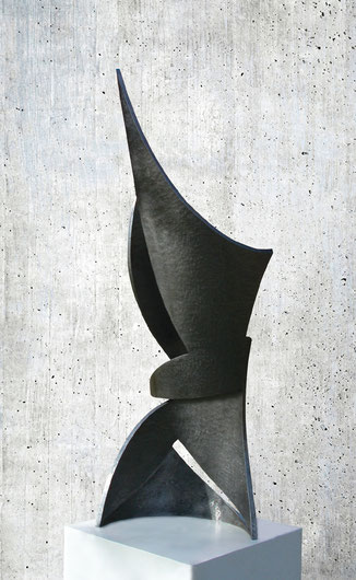 hitschold-verwandlung-skulptur-stahl-metall-abstrakt-raumlinear