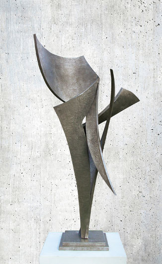 hitschold-walk-on-water-skulptur-stahl-geschmiedet-geschweisst