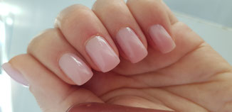 ongles gel les plus naturel beige rosé saint aunes Montpellier 34