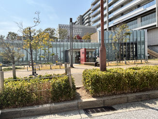 神戸市立東灘図書館
