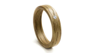 Ring aus Holz in Eiche