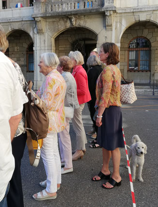 Bogenschützinnen beim Besuch in Vienne