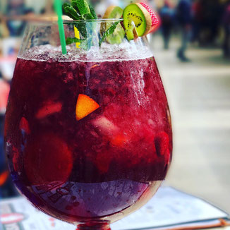 Sangria mit einem Schuss Brandy