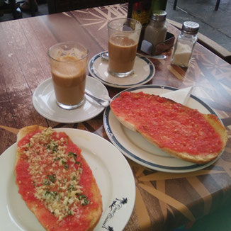 Pan con tomate im Can Cosmi