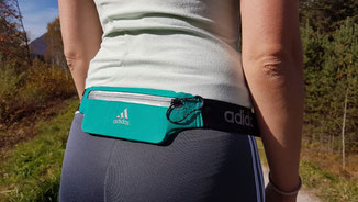 Adidas Run Belt mit Smartphone