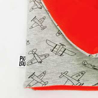 Snood enfant rouge et gris avions