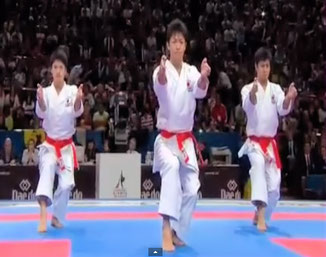 Foto del video Final Kata equipos Mundial Karate 2012. http://youtu.be/m7h9dt58zok