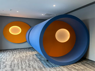 Snozzleraum mit gepolsteter Ruheröhre Büromarkt Böttcher AG Jena - Gränz Innenausbau - Tischlerei Weimar