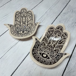 Hamsa Keramik Schalen Teller mit Engobe Transfertechnik