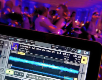 Riesige Musikdatenbank - DJ Axel aus Bremen