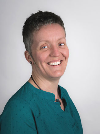 Das Bild zeigt unsere Büroangestellte Frau Rimmele