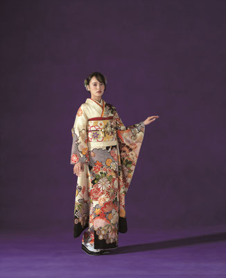 最終価格❗️豪華 正絹絞り 振袖 地紋入り 豪華 正絹絞り 振袖 地紋入り