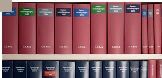 Blick auf die Bücherwand in der Kanzlei Sibylle Unruh, Steuerberaterin