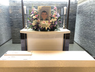 遺影写真，故人