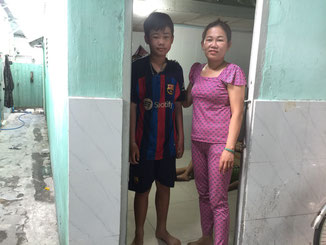 Quốc Trung and his mother