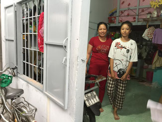 Mỹ Mỹ and her mother