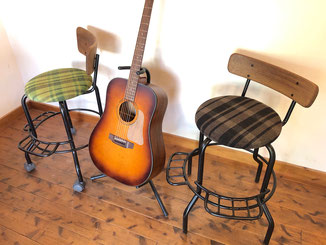 ギター演奏用の椅子、ギタリストのための椅子 - オーダーダイニング