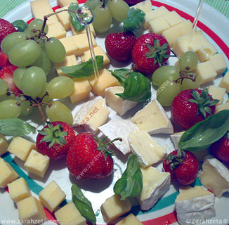 Zarahzetas Lebenskunst mit Käseplatte und Obst