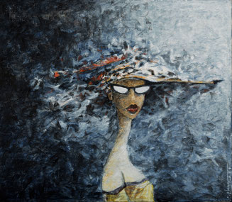 visage féminin avec chapeau et lunettes
