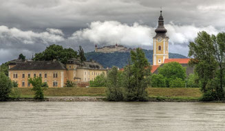 Stift Göttweig. Blick aus der Wachau auf den Kraftplatz Stift Göttweig.