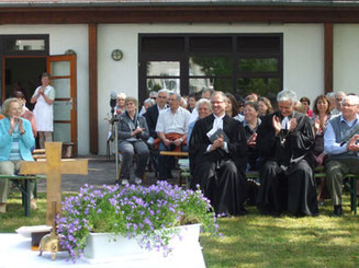 Landesbischof Dr. Cornelius-Bundschuh und Pfarrer Michael Winkler Christi-Himmelfahrt 2015 in Hügelsheim