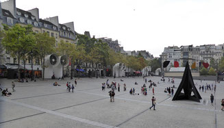 Bild: Place Georges-Pompidou in Paris