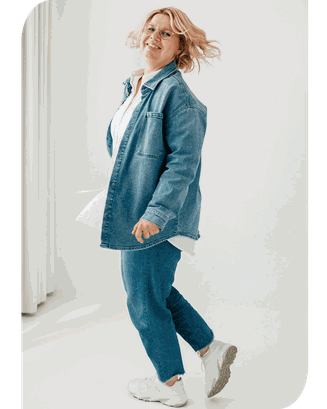 Daniela Schürmann in schwungvoller Drehung, Gestalttherapeutin, Praxis für Gestalttherapie in Berlin