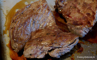 Fertige Steaks auf dem Teppanyaki