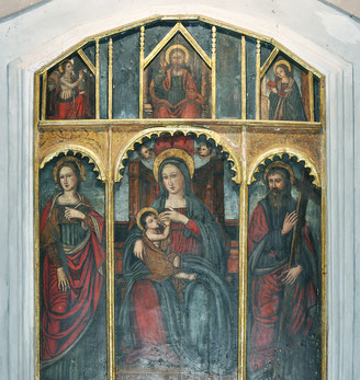 Giovan Michele Romano (1534): la Vierge allaite l'Enfant Jésus entre Sainte Réparata et Saint André. Au-dessus, Dieu bénissant est entouré des deux figures de l'Annonciation, l'archange Gabriel et Marie.