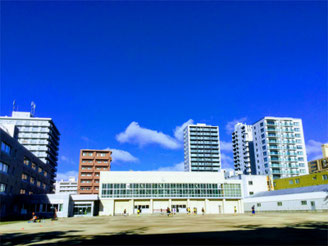 円山小学校グラウンド
