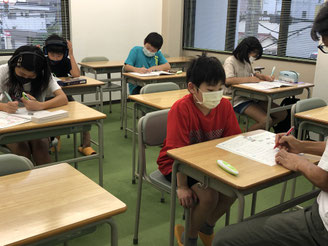 ビーンズ進学塾　小学生　英語