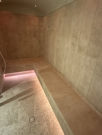 Espace hammam en pierres naturelles françaises