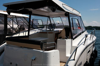Hausboot AM 780 PLUS | 4+2 Kojen, 2 Schlafkabinen | ohne Führerschein