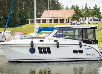 Hausboot SUNCAMER 30| 4+2 Kojen, 1 Schlafkabinen| ohne Führerschein