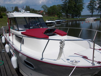 Hausboot NAUTIKA 830 | 6 Kojen, 2 Schlafkabinen | ohne Führerschein