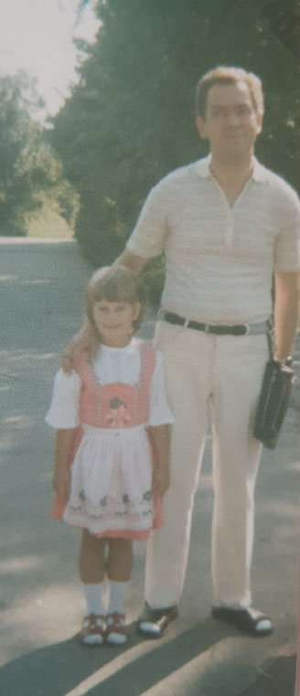 Das bin ich mit meinem Papa beim sonntäglichen Spaziergang durch Überlingen