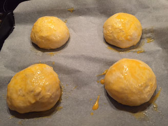 einfache franzoesische Butter Brioche Grundrezept