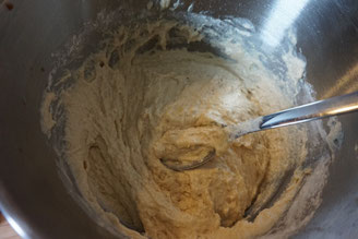 super schnelles Dinkelmehl-Milchbrot mit nur 5 Zutaten