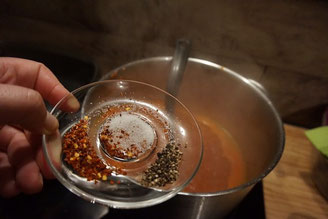 original tuerkische Nudelsuppe Sehriye Corbasi vegetarisch