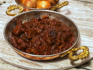einfaches klassisches Gulasch Rezept wie bei Oma l Rindergulasch