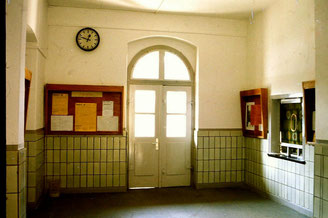 Bild: Wünschendorf Bahnhofshalle 1995 Reifland Wünschendorf