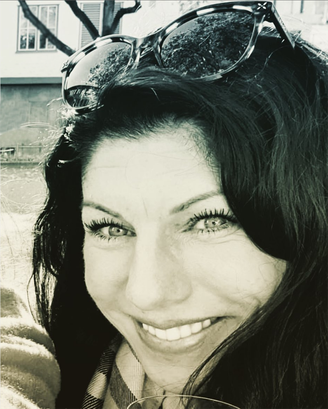 Porträt Melanie Schneider, Inhaberin von Eloquent Invest und Spezialistin für Investmentfonts, Baufinanzierung und Privatkredite.