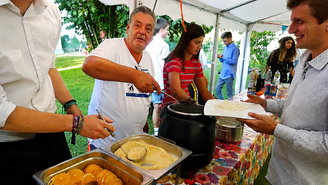 Freiwilligenarbeit Brasilien beim Benefiz-Garten-Event